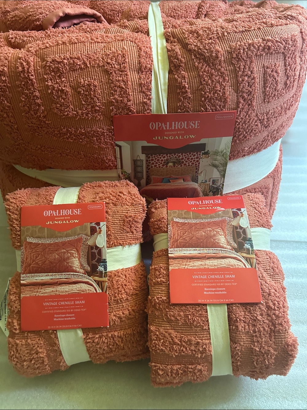 Opalhouse Jungalow F/Q Vintage Chenille Apricot Quilt and Shams Set